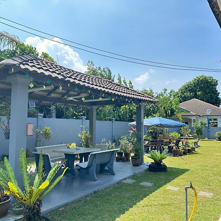 Tamu Nor Homestay Kuantan Ngoại thất bức ảnh